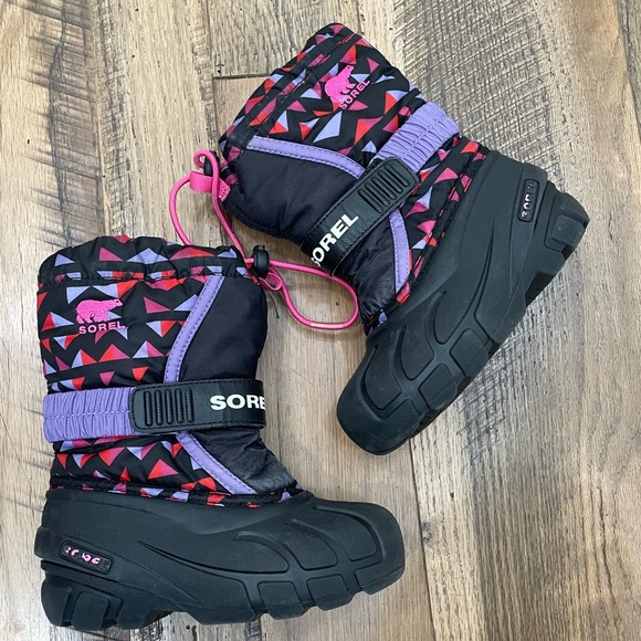 Sorel waterproof winter snow boots girl 10 - Picture 1 of 8
